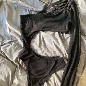 Sorella Black One Sleeve Crop Top